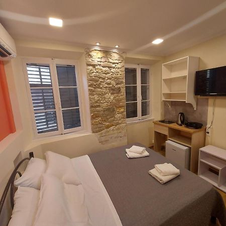 Appartement Corcyra Microflat In Old Town à Corfu  Extérieur photo